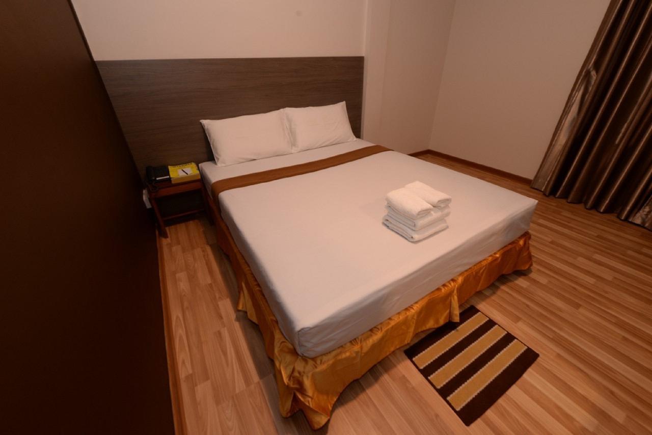 Min Nandar Garden Hotel Thanlyin Exterior foto